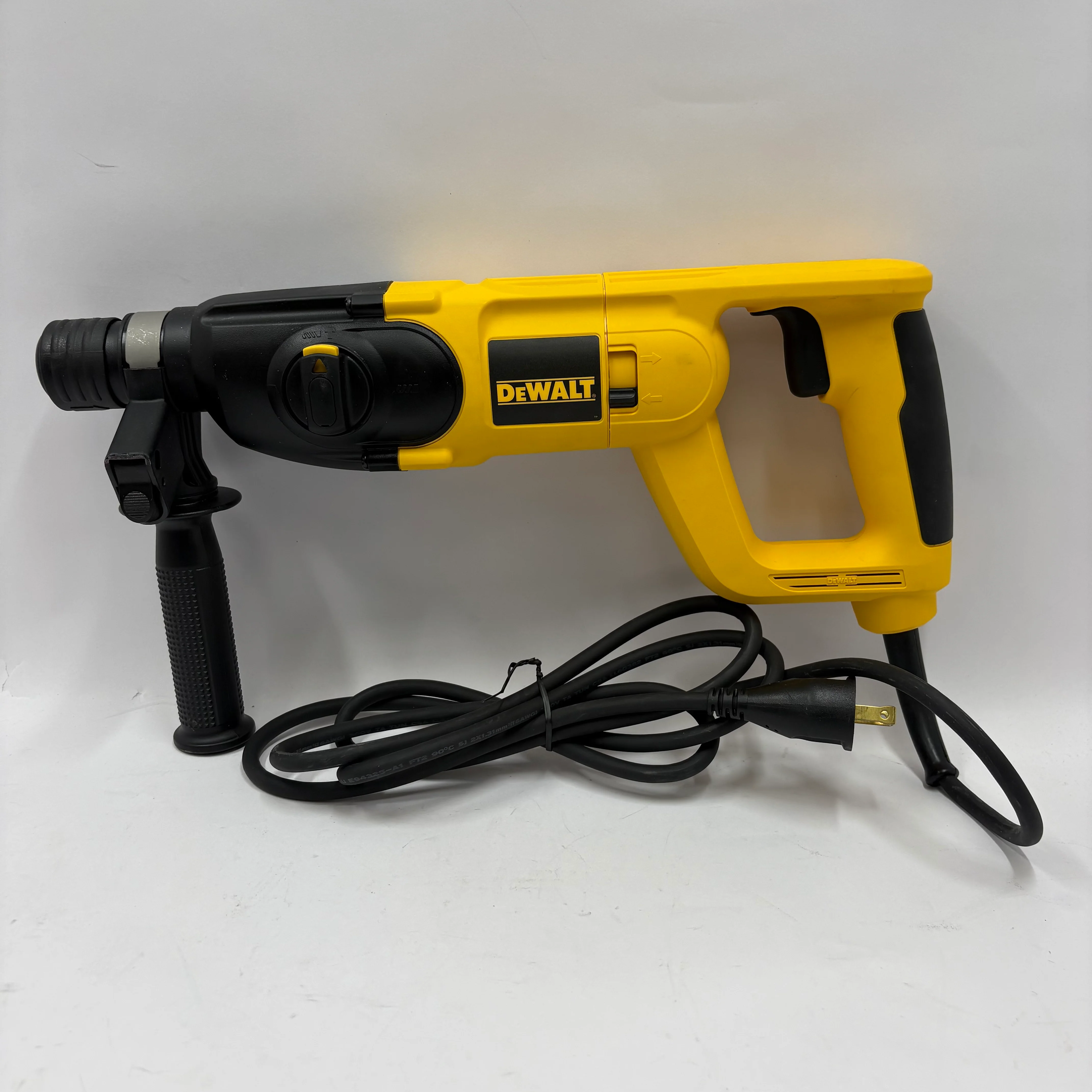 DeWalt D25023 7/8" (22mm) Compact SDS Rotary Hammer D25023