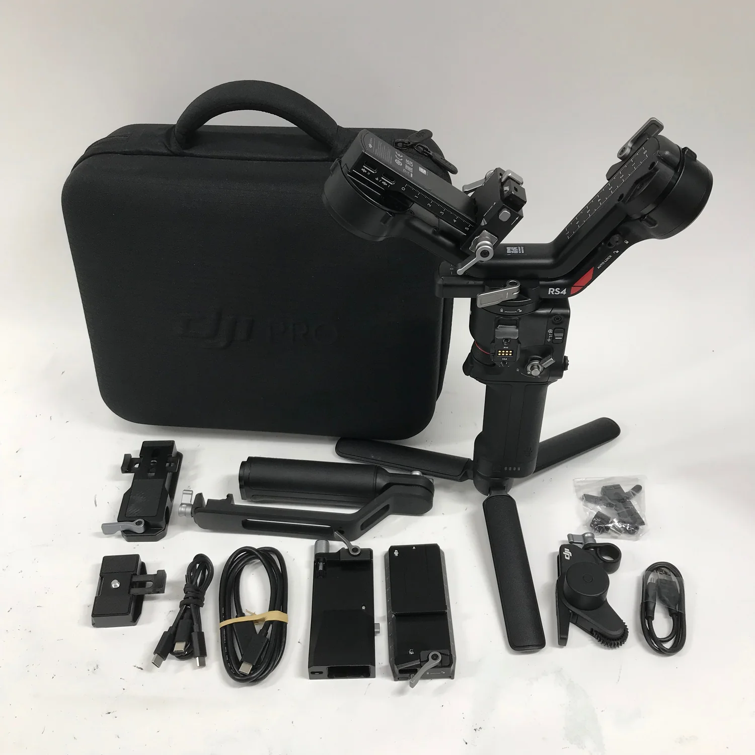 DJI RS 4 3-Axis Gimbal Stabilizer - Image 6