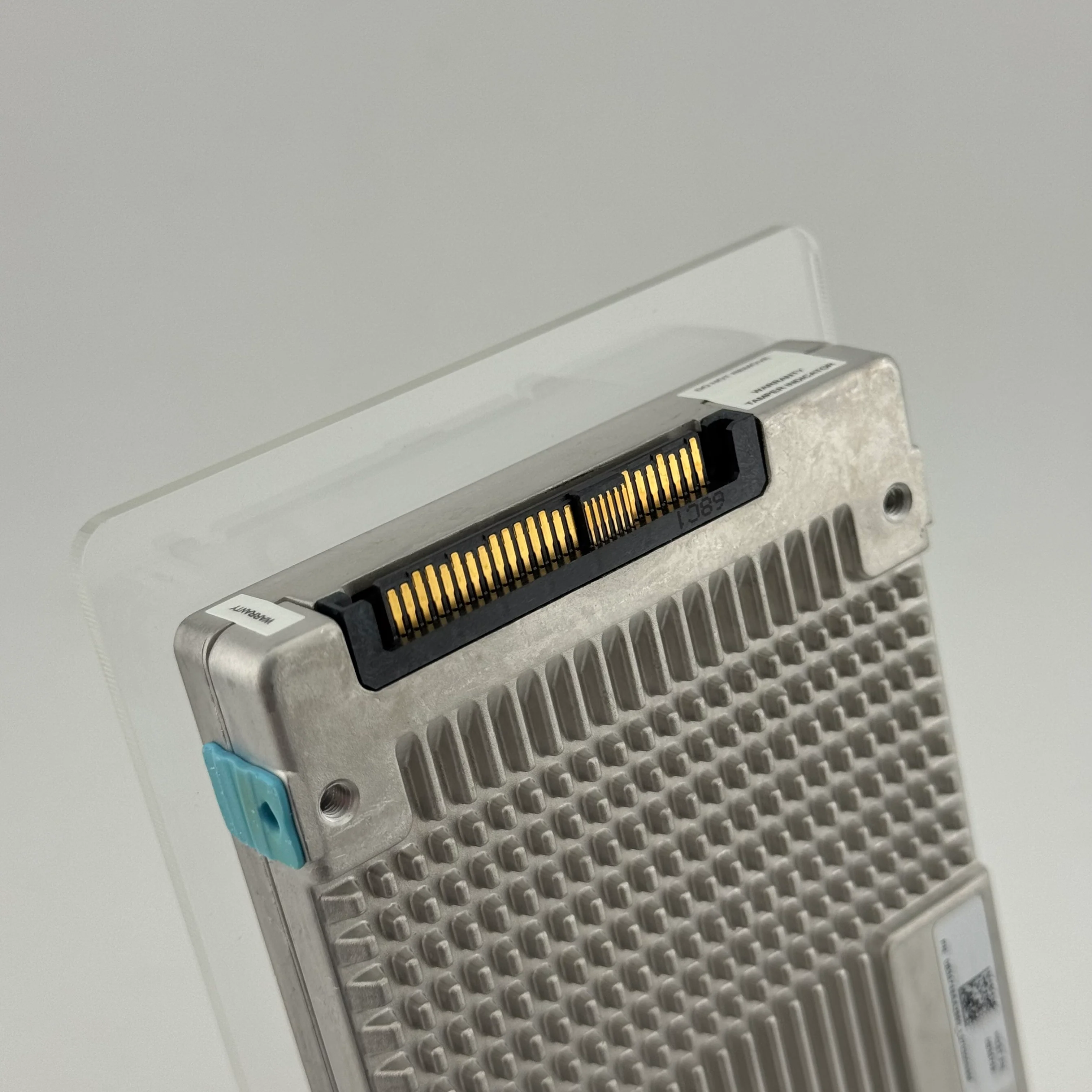 HGST Ultrastar SS300 3.2TB 2.5" SSD HUSMR3232ASS205 - Image 3