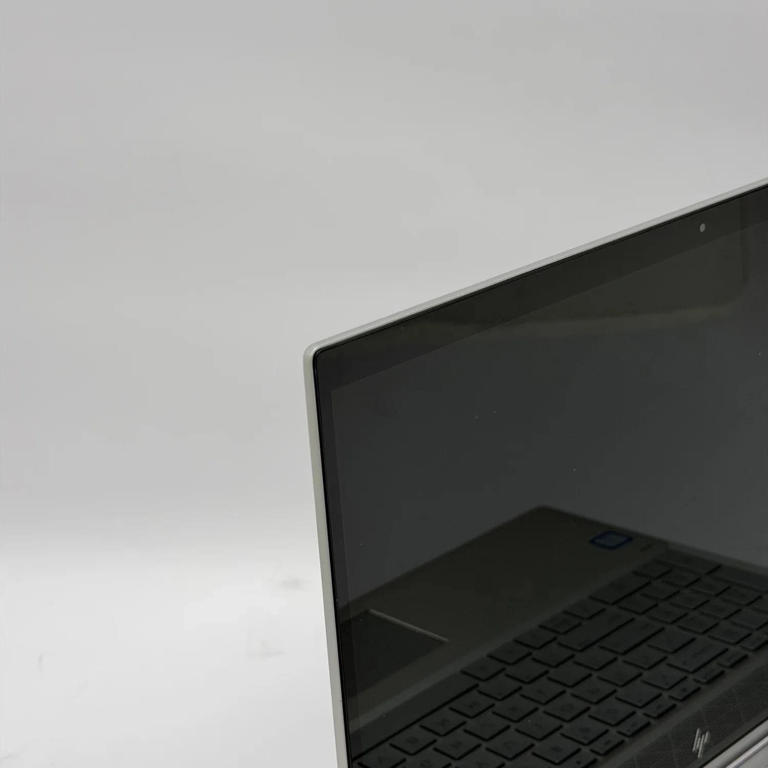 HP Envy X360 15.6" i7-8565U 1.8GHz 8GB RAM 1TB SSD - Image 4