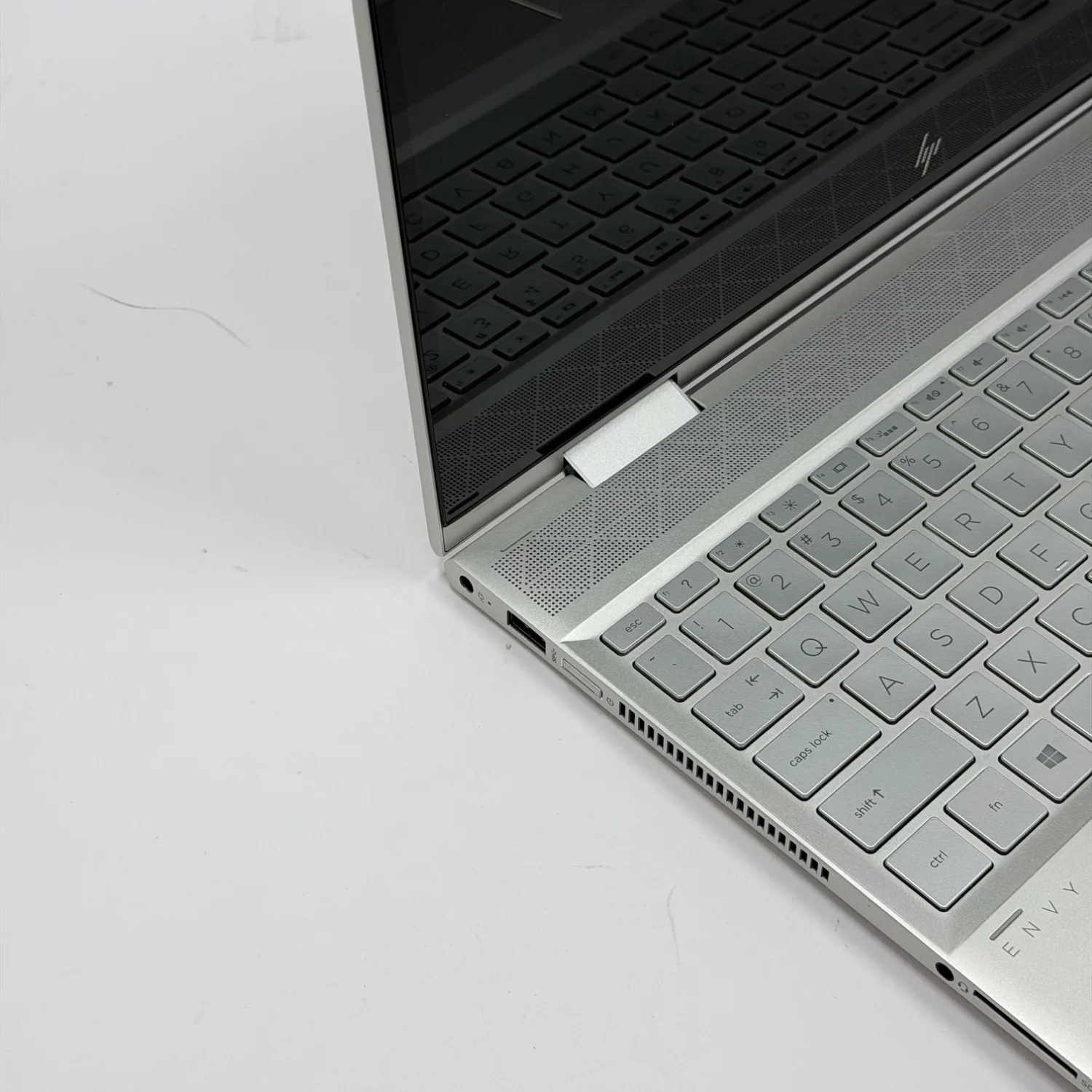 HP Envy X360 15.6" i7-8565U 1.8GHz 8GB RAM 1TB SSD - Image 5