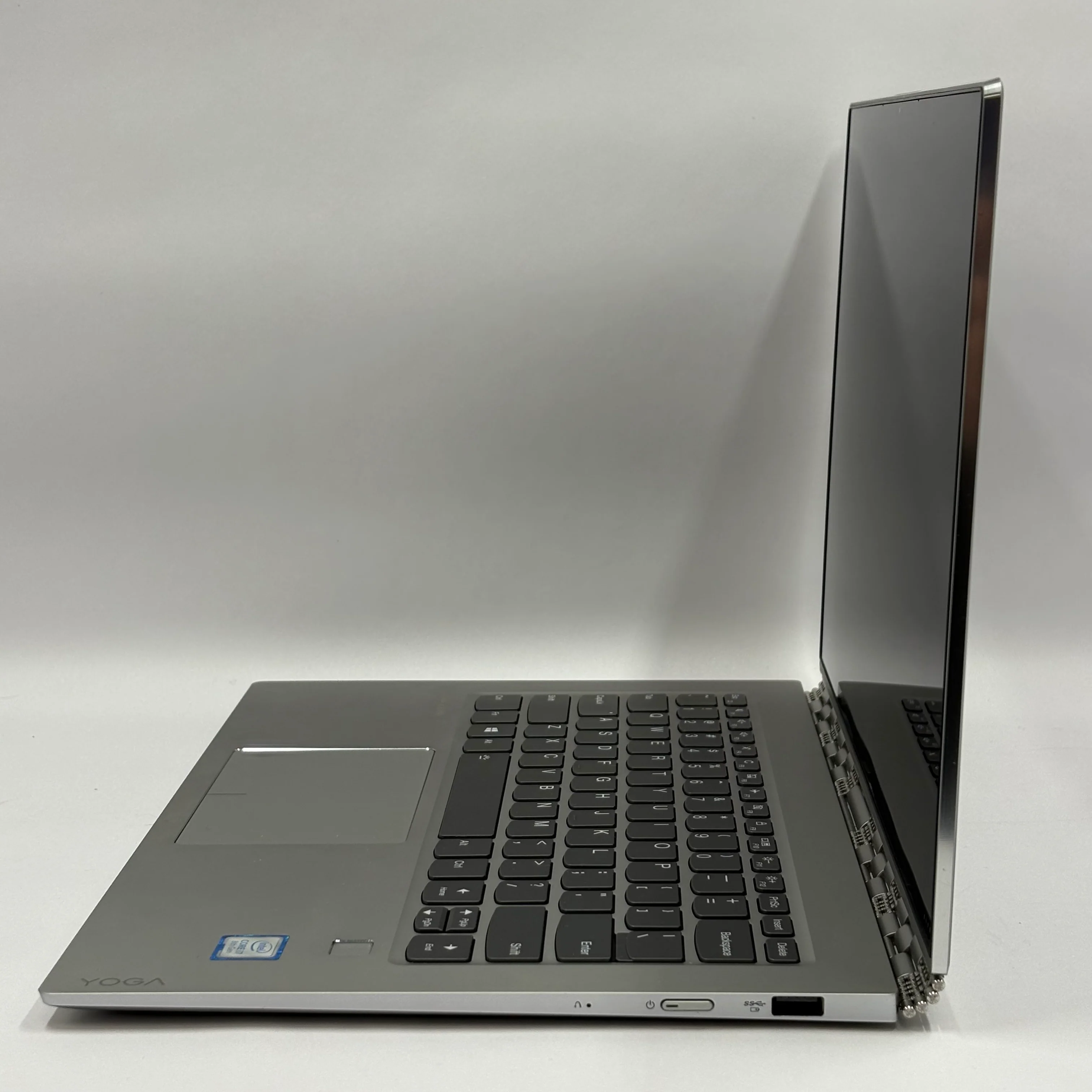 Lenovo Yoga 920 13.9" i7-8550U 16GB 1TB Star Wars Special Edition 3506 of 4000 - Image 12