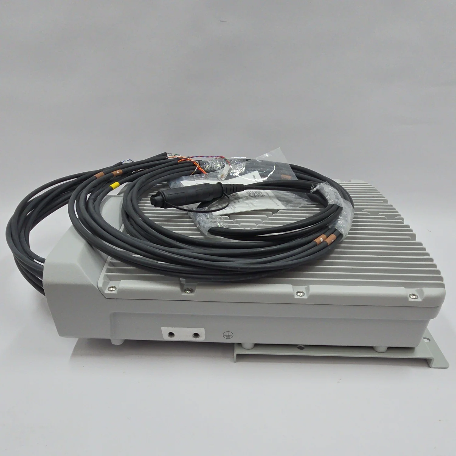 New DZS DP080021 8-Port Gfast 10G Distribution Point Unit - Image 5