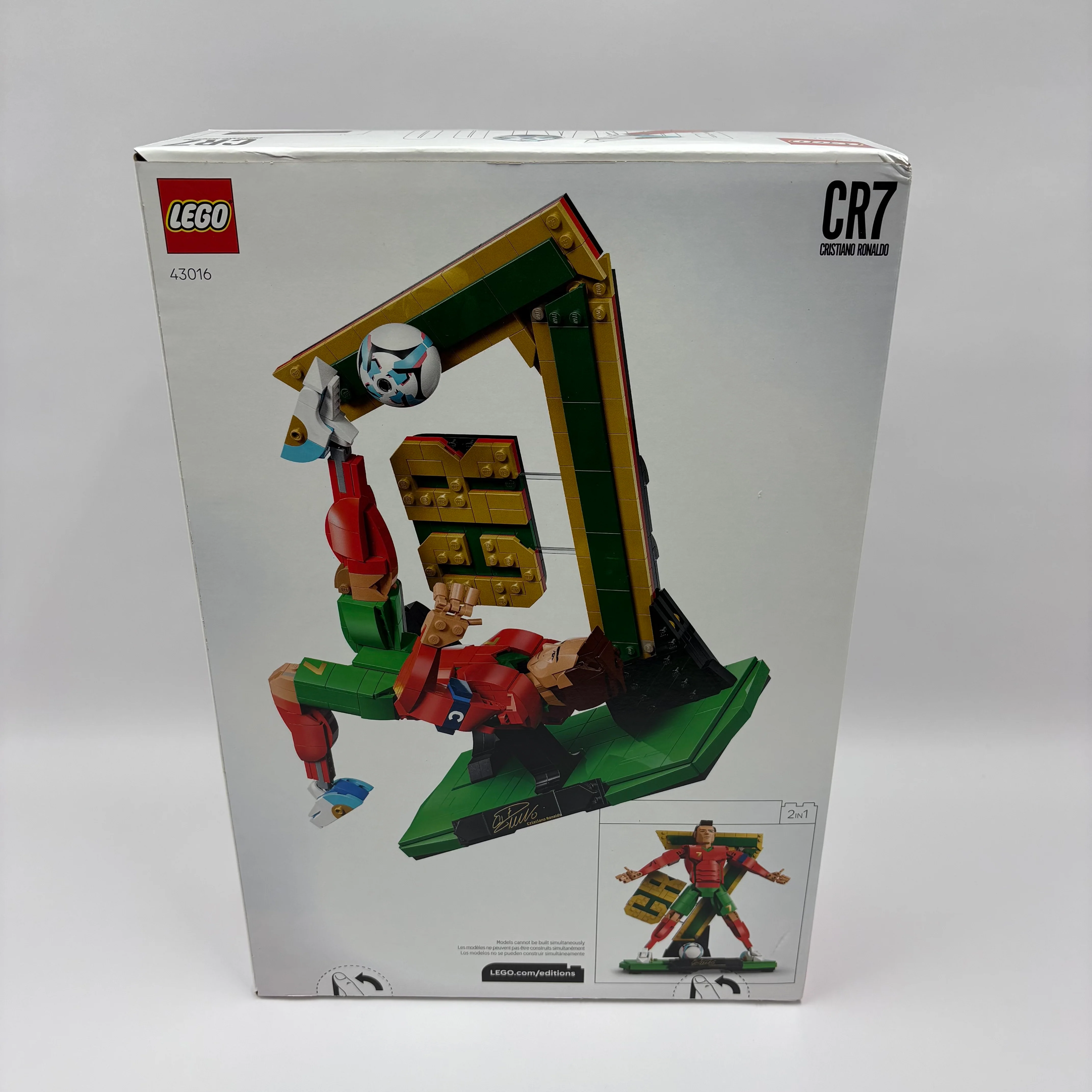New Lego Cristiano Ronaldo Lego Set 43016 - Image 2