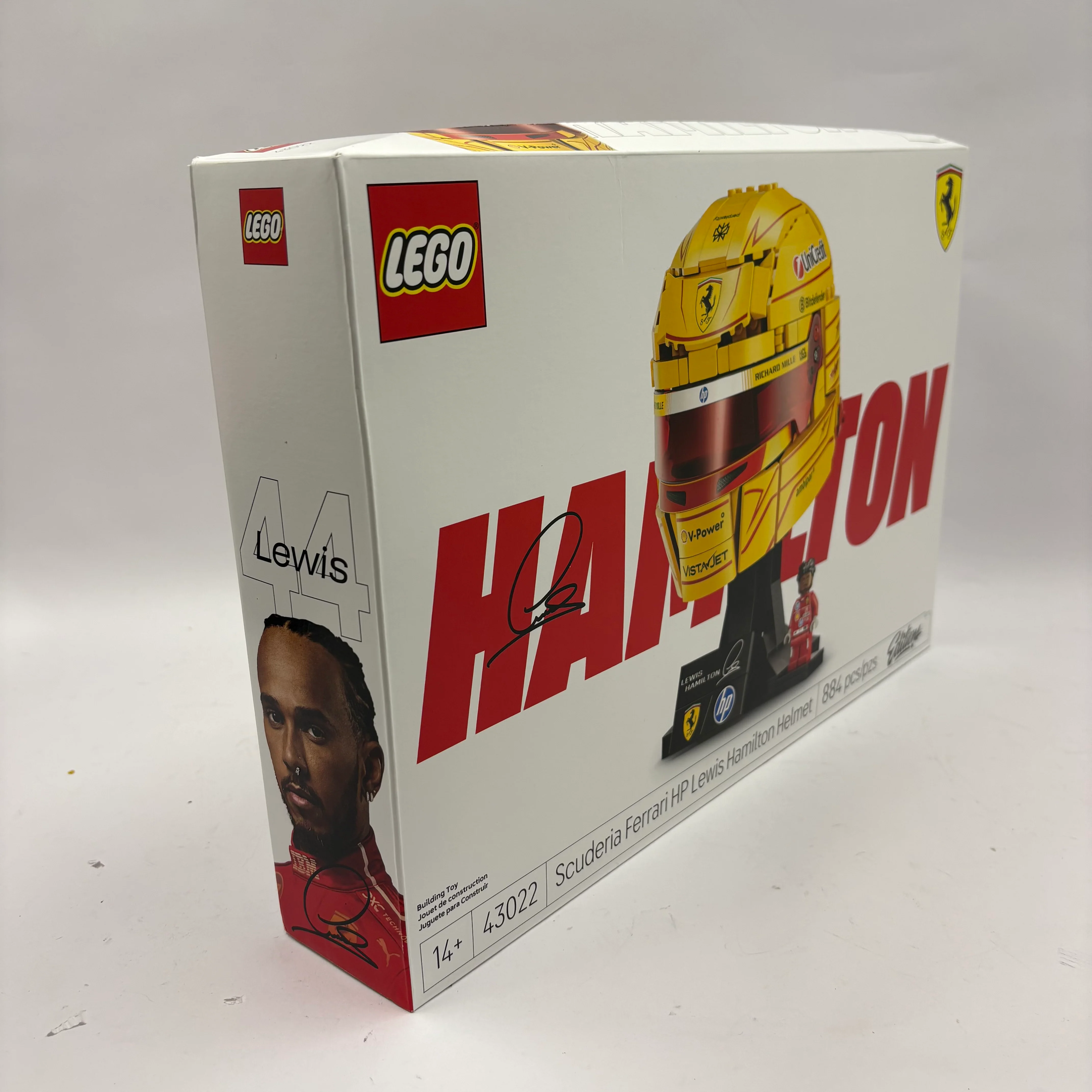 New Lego Scuderia Ferrari HP Lewis Hamilton Helmet Lego Set 6590614 - Image 4