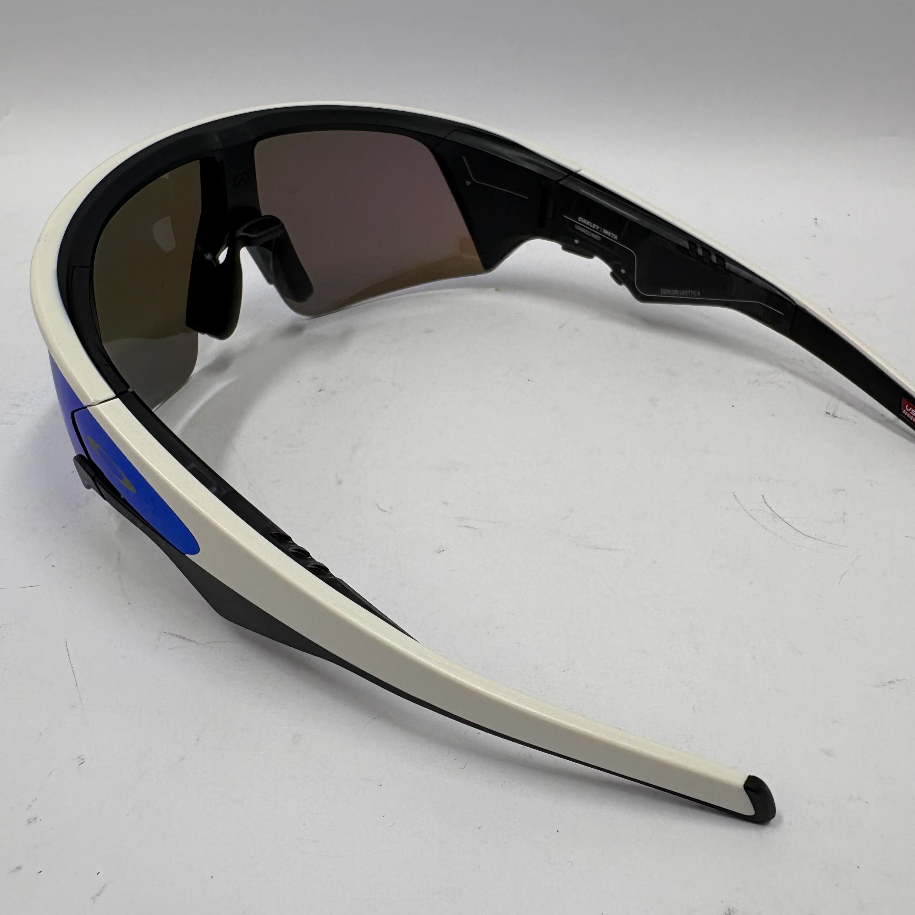 Oakley Meta Vanguard Matte Black Prizm OW8001-0152 AI Smart Glasses - Image 3