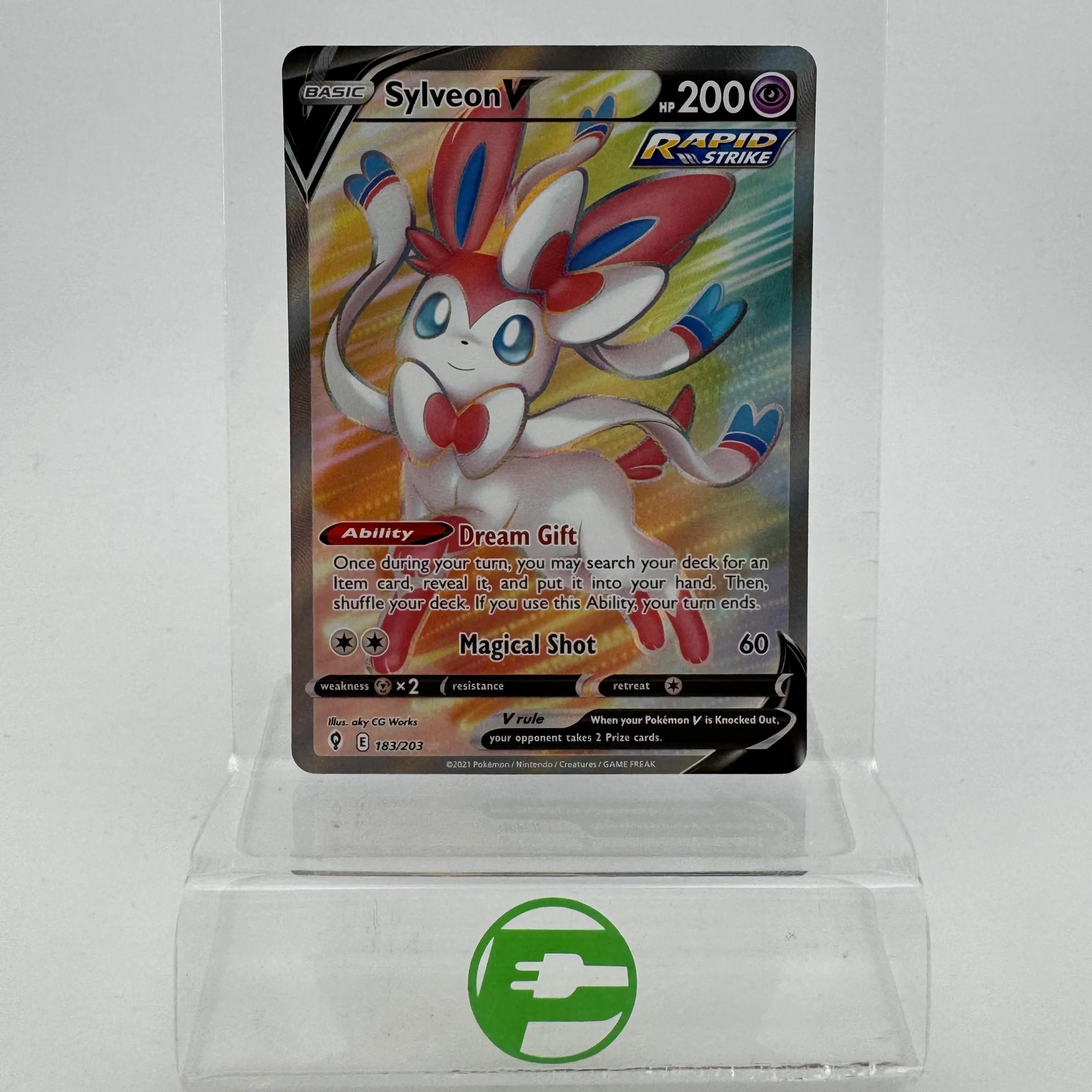 Pokémon TCG Evolving Skies Sylveon V #183 Holo English NM