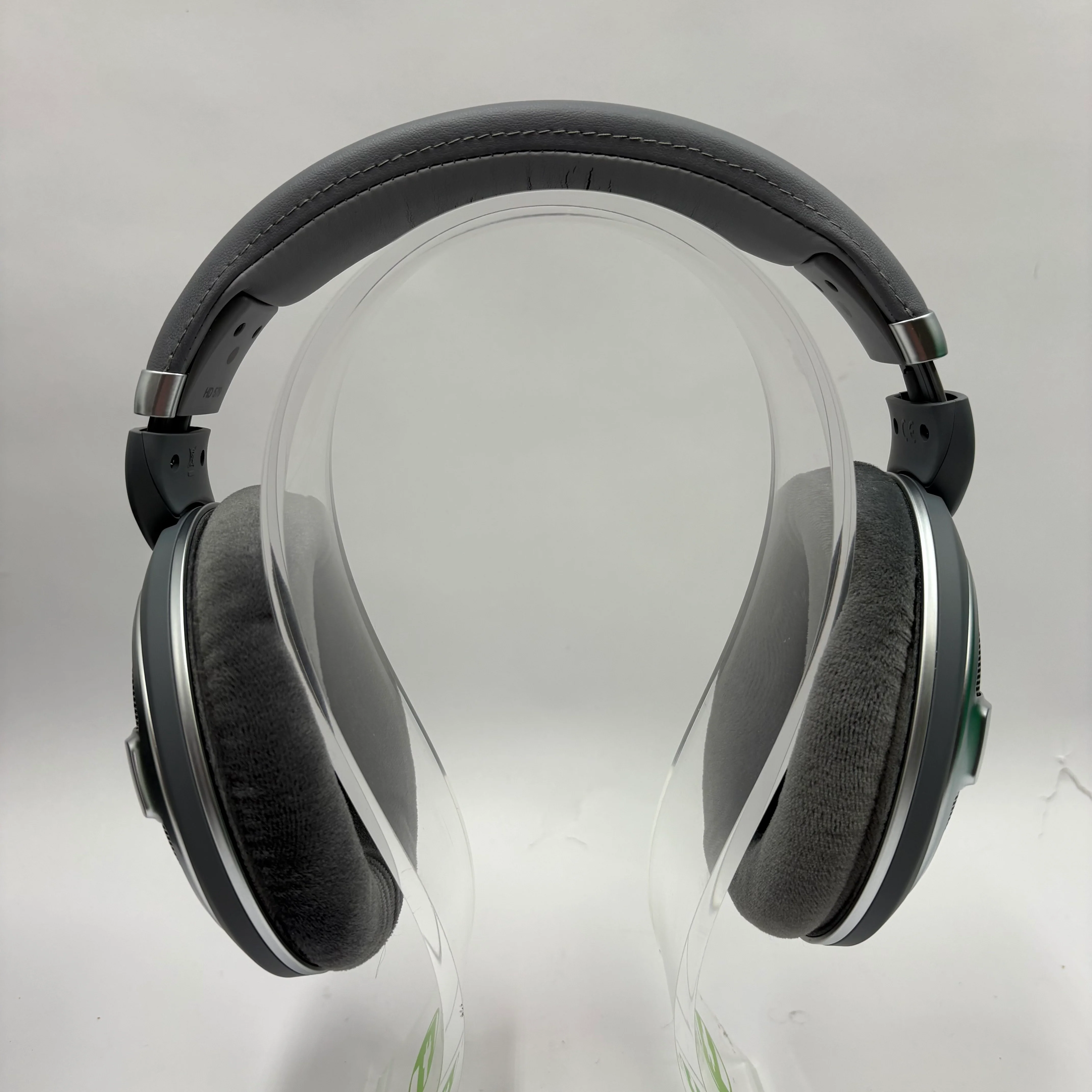 Sennheiser HD 579 Wired Open-Back Over-Ear Audiophile Headphones Silver 506830