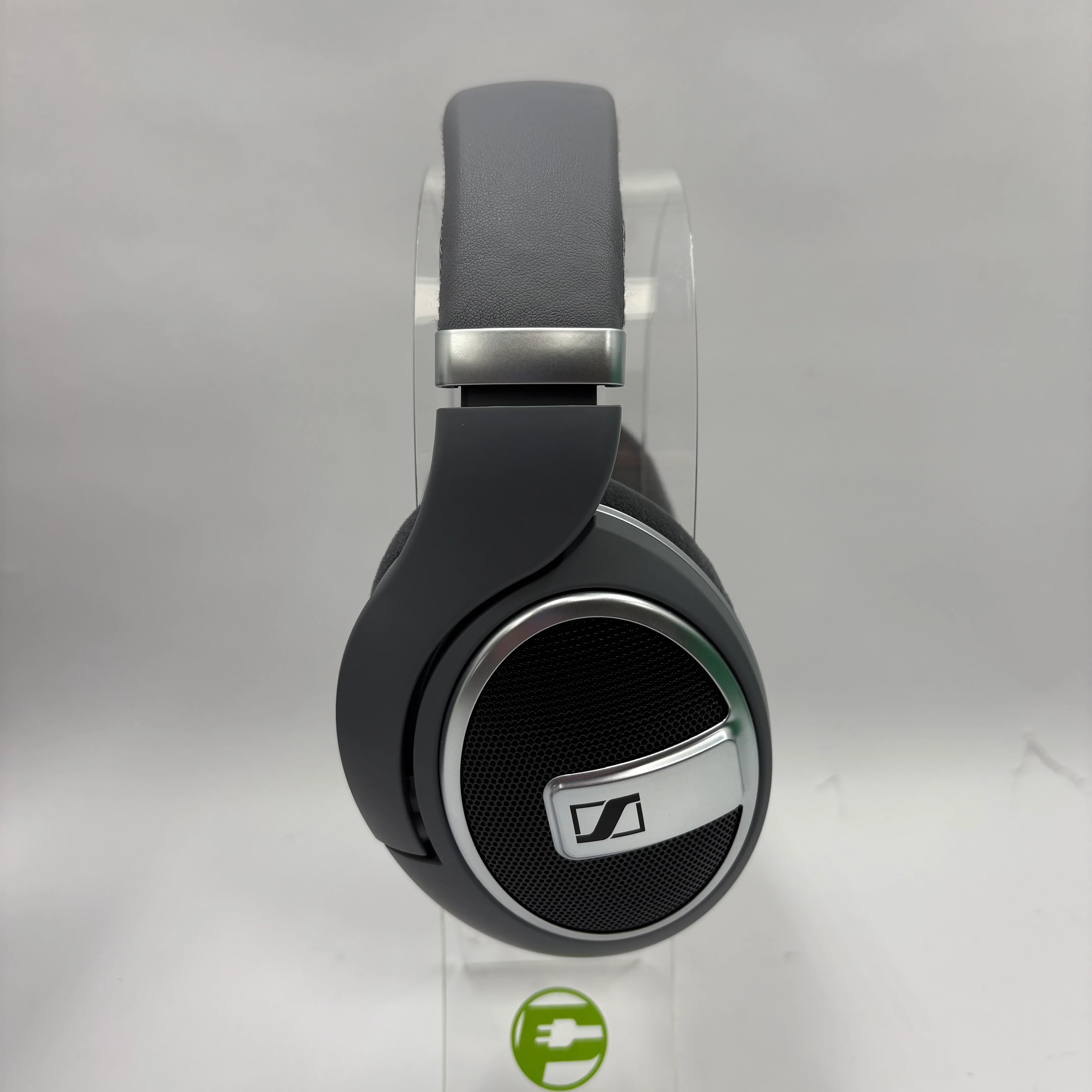 Sennheiser HD 579 Wired Open-Back Over-Ear Audiophile Headphones Silver 506830 - Image 2