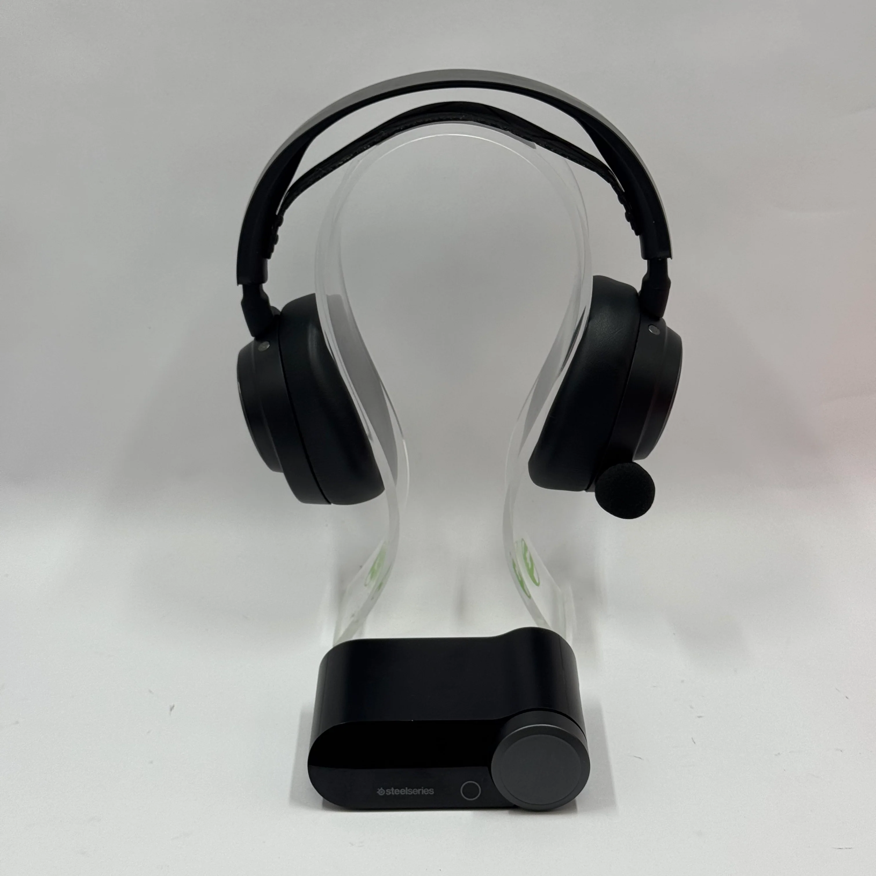 Steelseries Arctis Nova Pro Wireless Multi-System Gaming Headset 61520 - Image 4