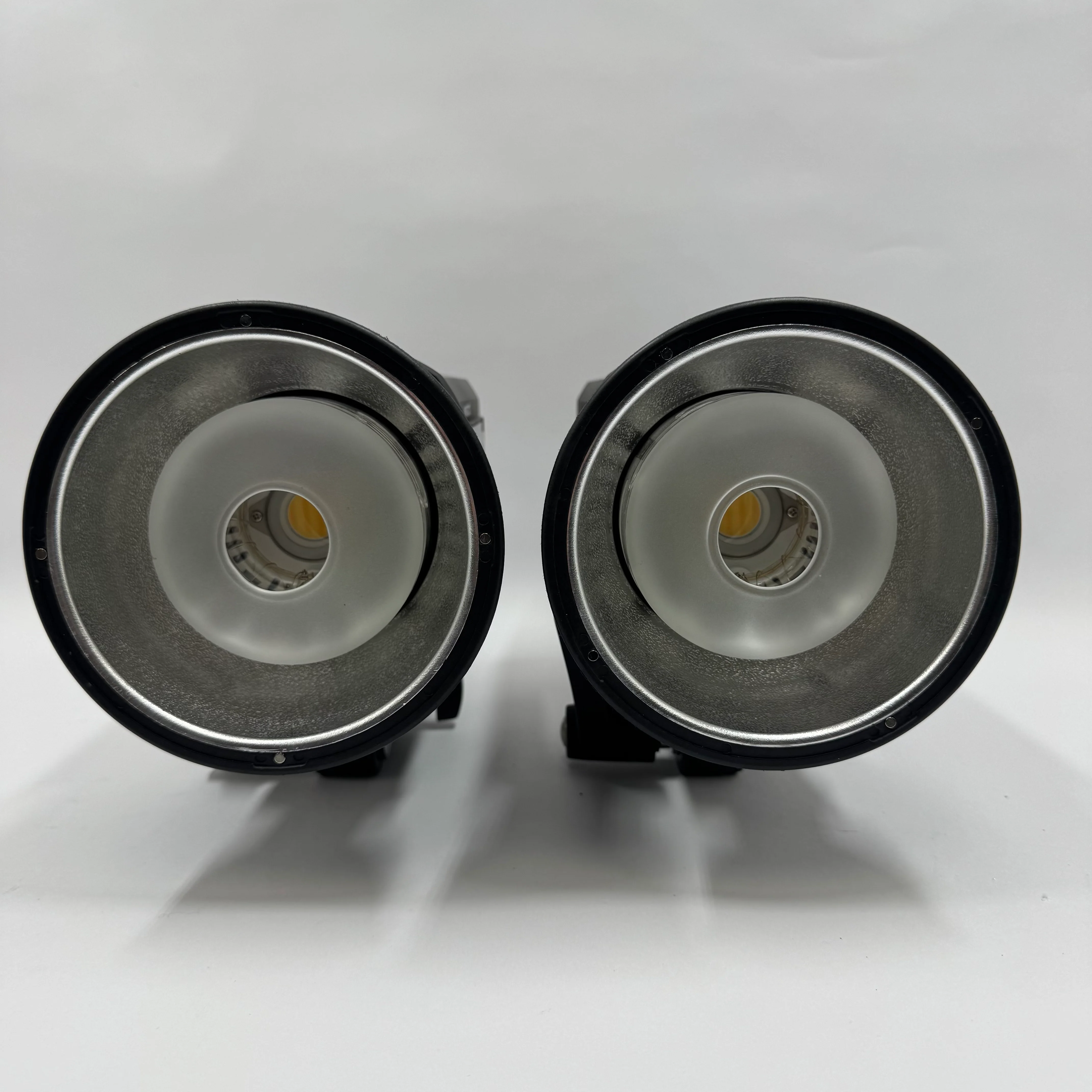 Westcott FJ400 II  Strobe 2-Light Backpack Kit - Image 6