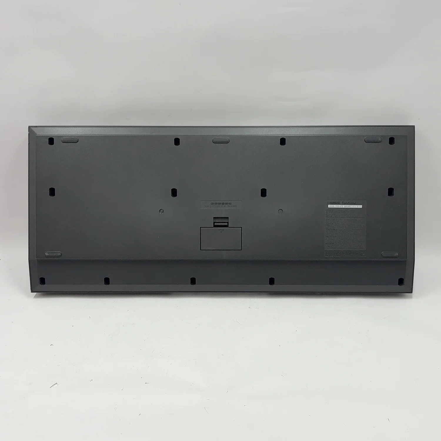 Yamaha PortaSound Electronic Keyboard Synthesizer PSS-470 - Image 2