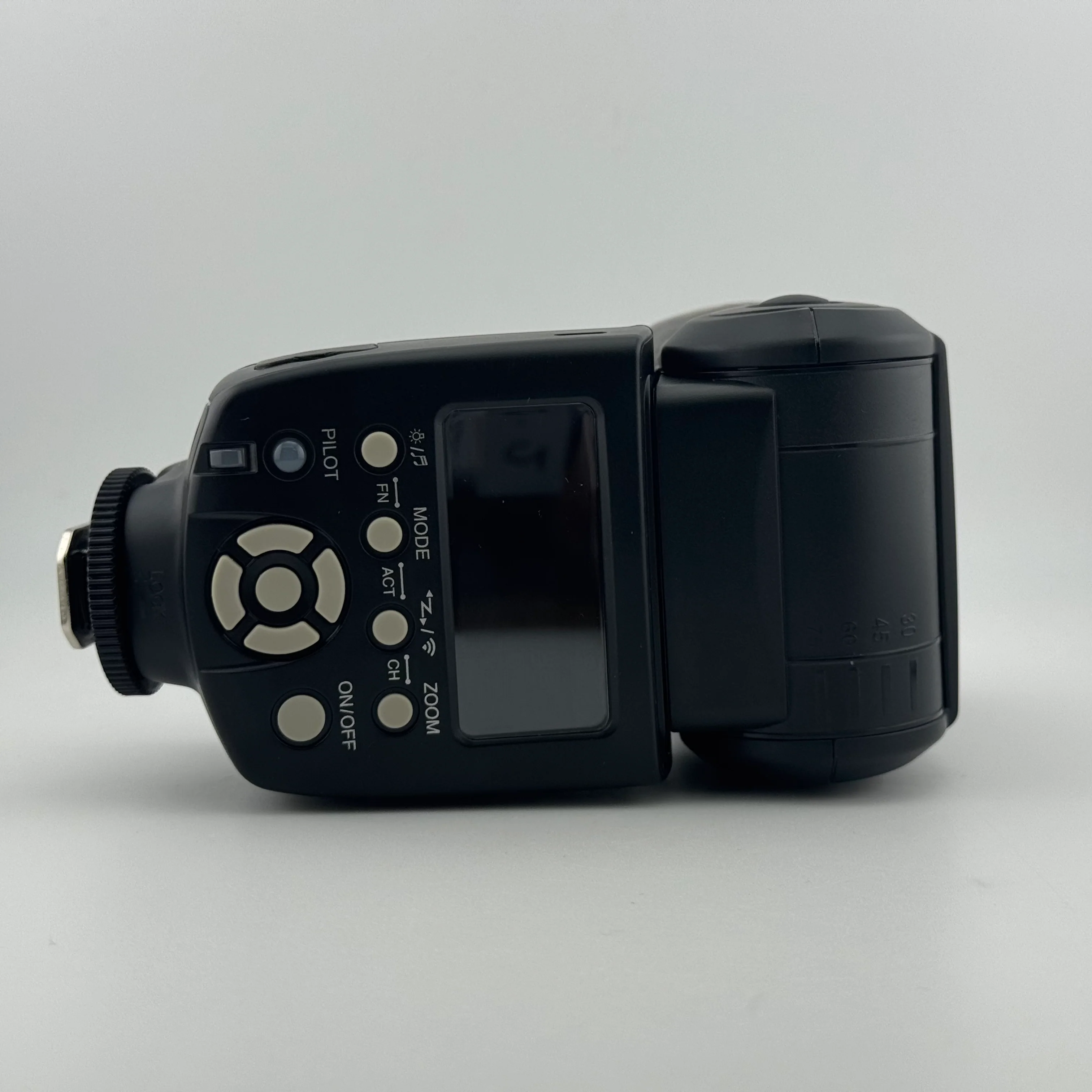 Yongnuo Digital Speedlite YN560 IV Wireless Camera Flash - Image 4