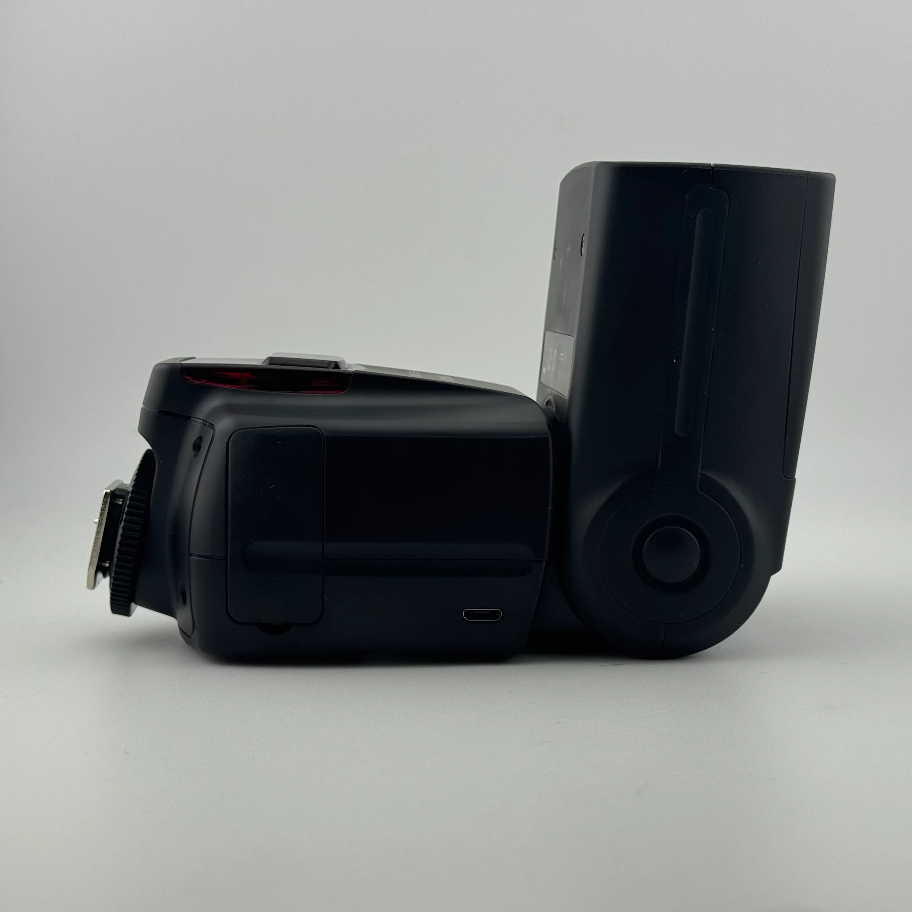 Yongnuo Digital Speedlite YN560 IV Wireless Camera Flash - Image 6