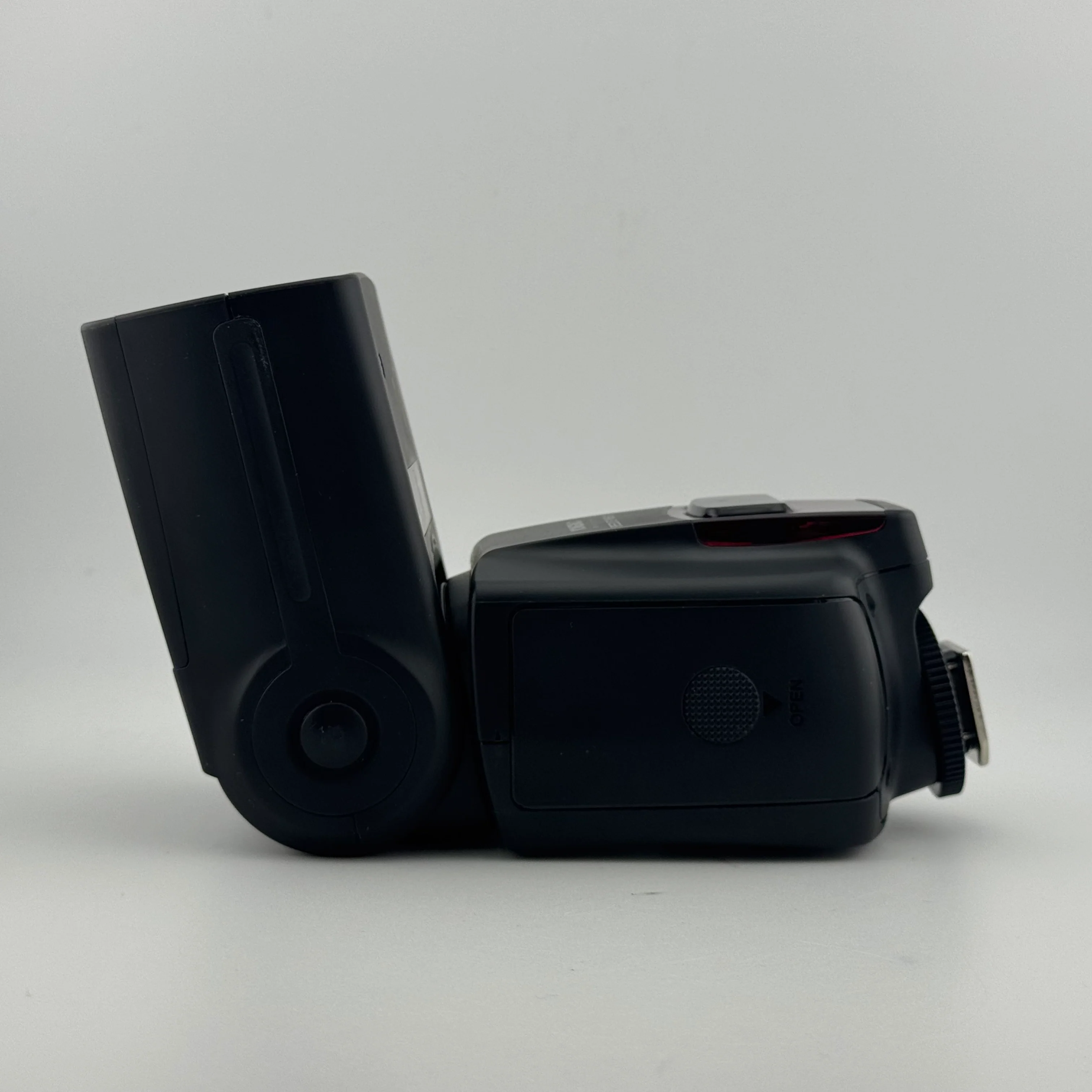 Yongnuo Digital Speedlite YN560 IV Wireless Camera Flash - Image 7